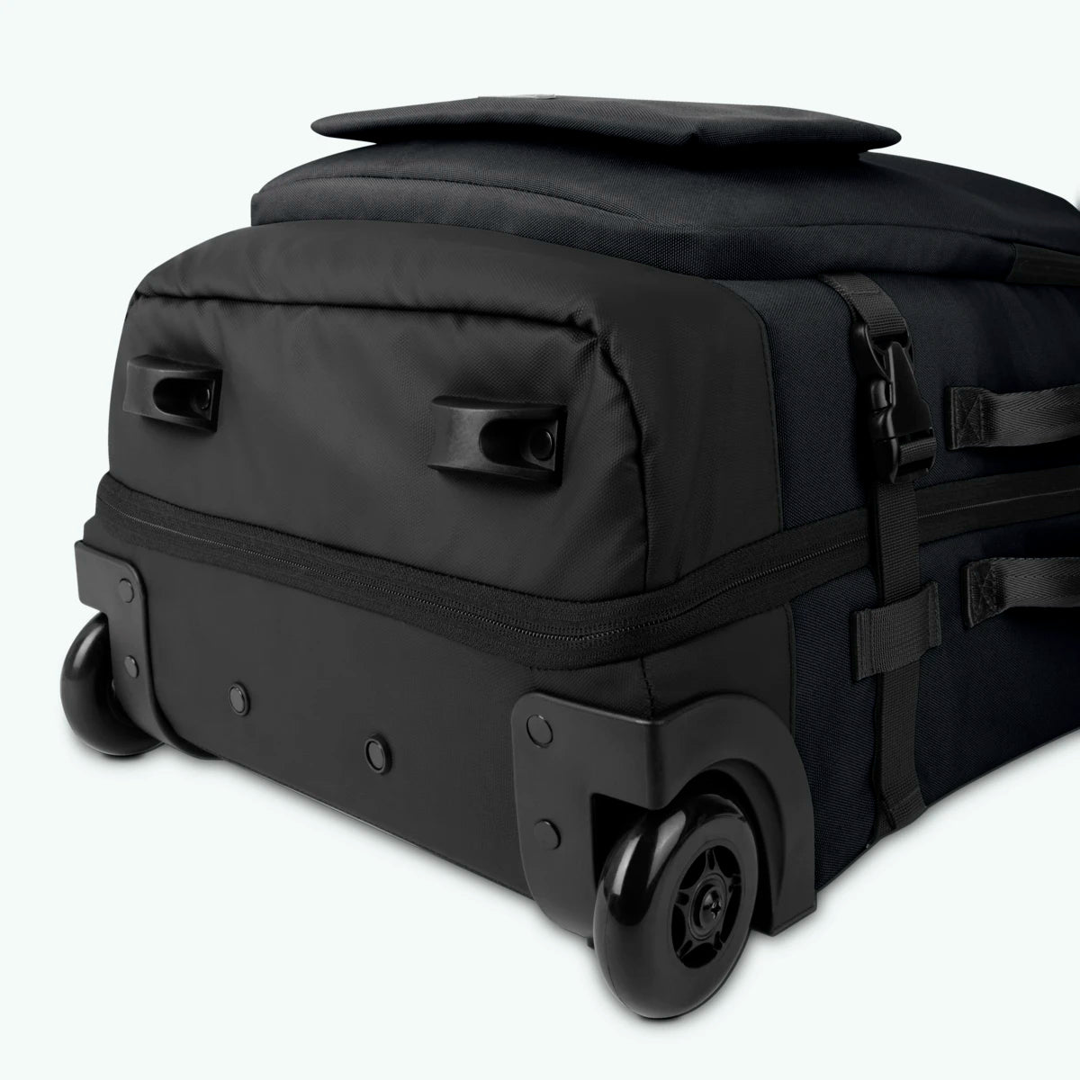 TDM_S24_SOFT_SUITCASE_BERLIN_ROUES_RVB_HD_3667022003296